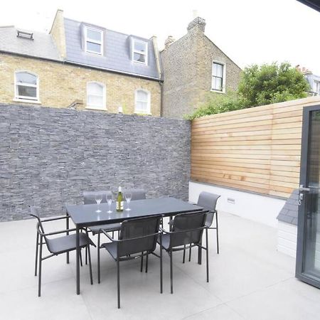 Four Bedroom Modern Victorian Wandsworth House London Exterior photo